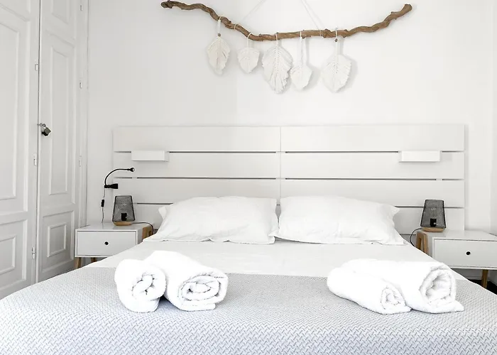 Central House Apartment